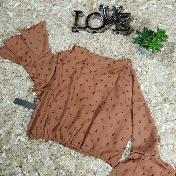 KAII Peasant Ruffle Shirt - Picture 6 of 6